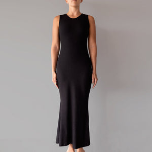 Vestido acanalado + Shapewear interno frente