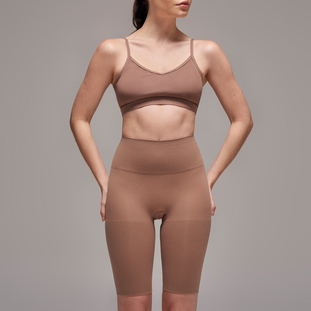 Short moldeador invisible con control abdomen y piernas frente