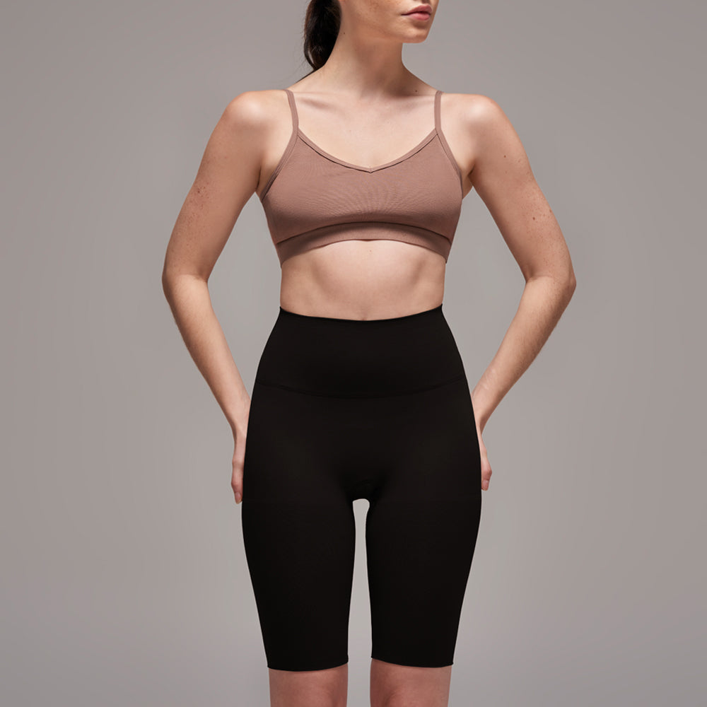 Short moldeador invisible con control abdomen y piernas frente