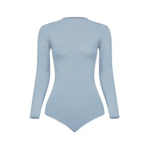 Silueta body manga larga cuello alto para mujer color azul claro de Lunia vista delantera 