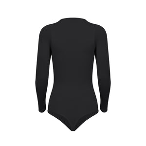 Silueta trasera body manga larga cuello alto para mujer color negro de Lunia. 